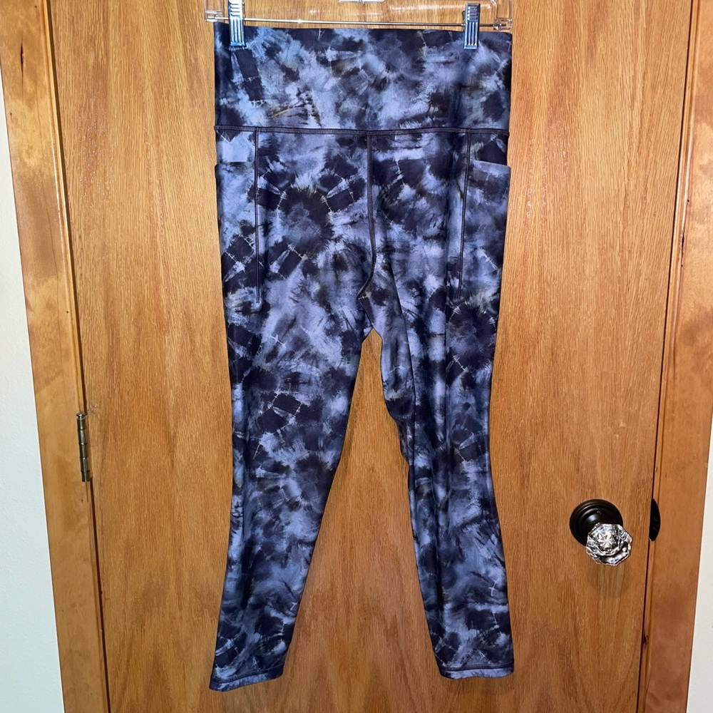 Athleta Salutaion leggings